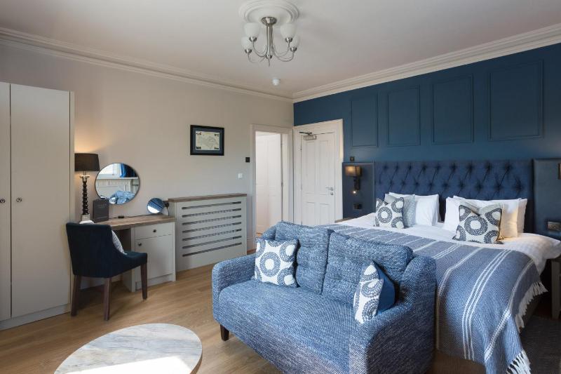 Superior King Room image 1