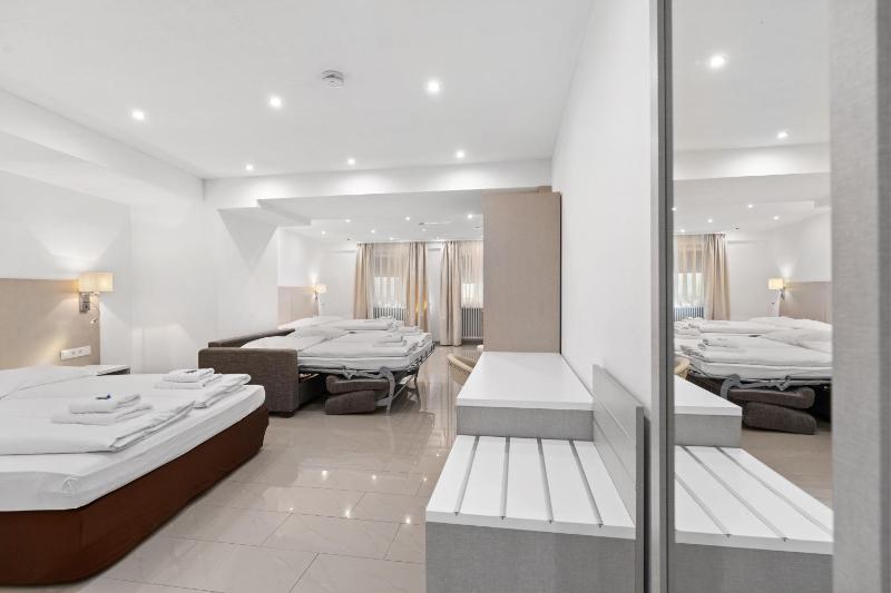 Family Room image 1