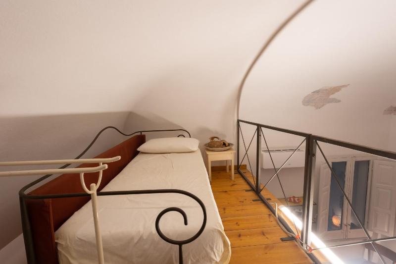 GuestHost - Sirene Seaview Apartment with Balcony - image 8