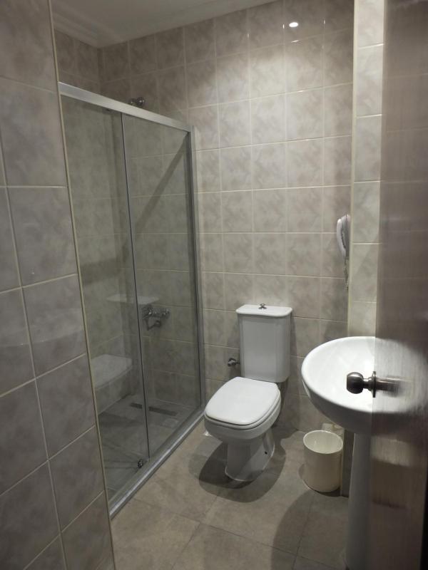 Economy Double or Twin Room image 3