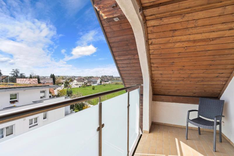 Double or Twin Room with Balcony image 3