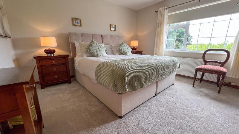 Double Room with Mountain View image 1