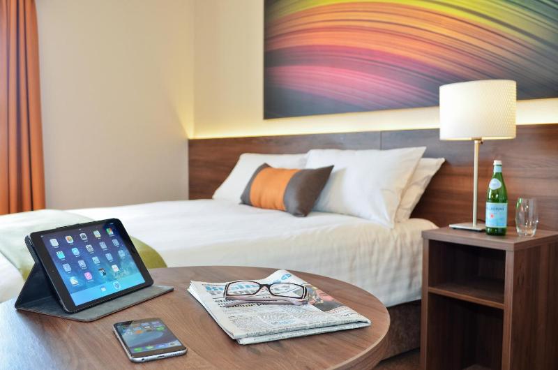 Double Room image 4