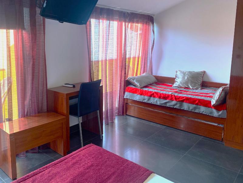 Family Room with Side Sea View image 3