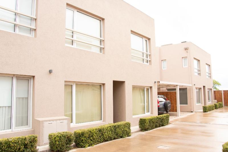 Dúplex para 5 - Patio Privado Parrilla y Cochera - image 1