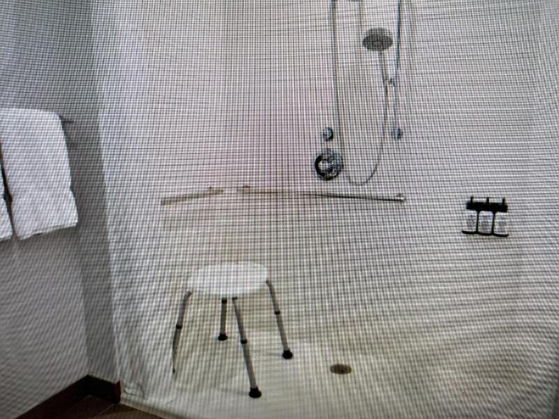 Room with Two Beds - Hearing Accessible - Non-Smoking image 4