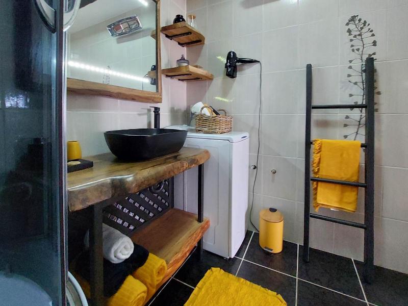 Three-Bedroom Holiday Home  image 4