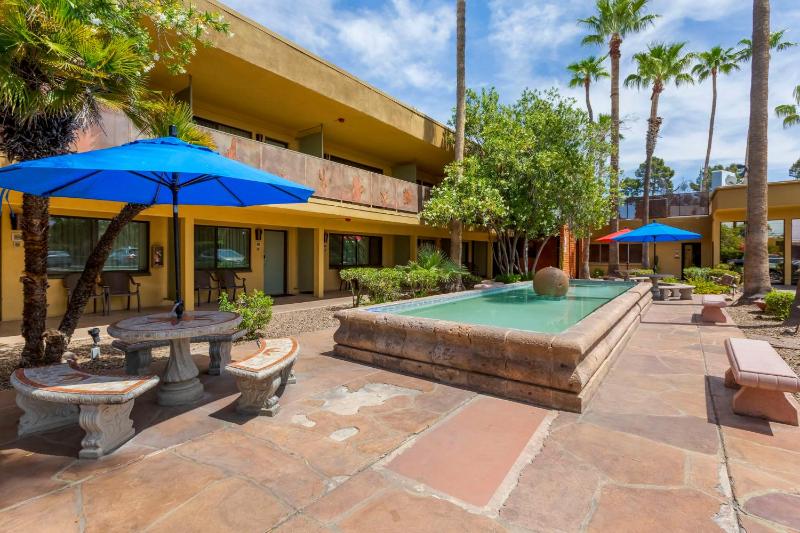 Royal Sun Hotel & Suites - image 16