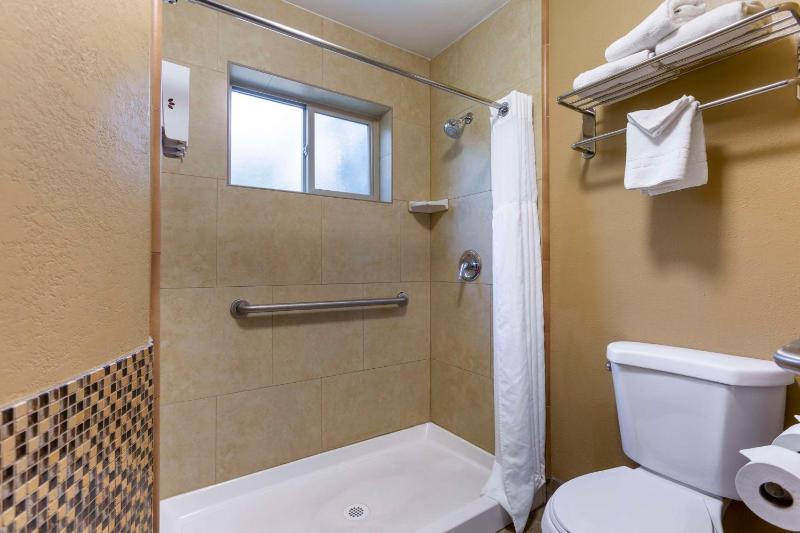 Royal Sun Hotel & Suites - image 18
