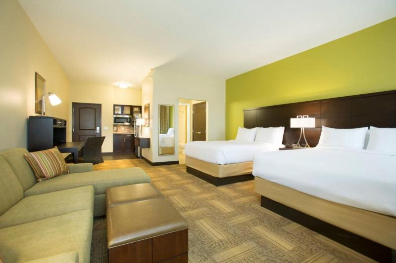 Studio Suite with Two Queen Beds image 2