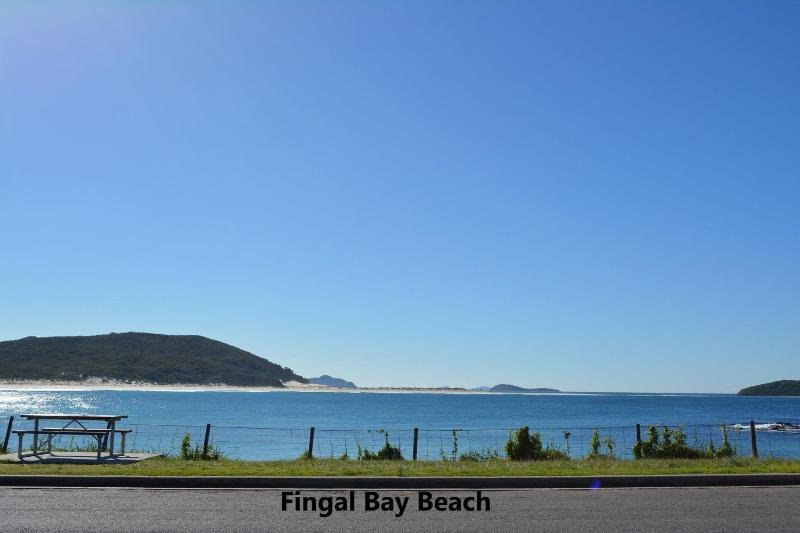 Fingal Bay Coastal Retreat 1 12 Marine Dr fantastic ground floor duplex - image 16