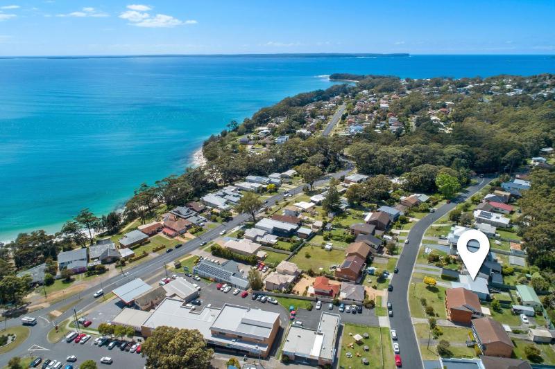 Beach Views on Excellent Studio 27 - Belle Escapes Jervis Bay - image 1
