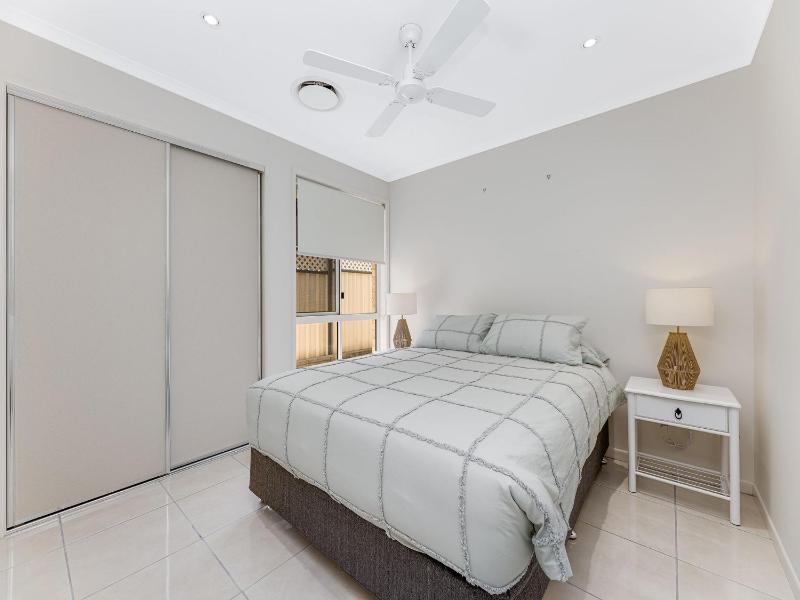 11 Wills Avenue Golden Beach QLD - image 11