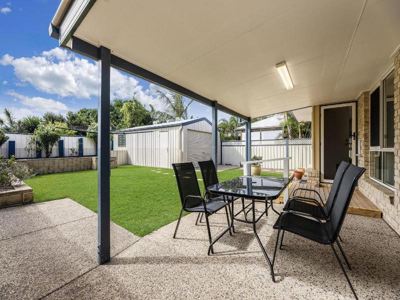 11 Wills Avenue Golden Beach QLD - image 8