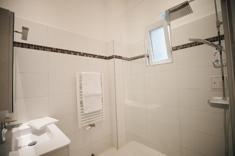 KH Apartments Universitaet - image 6