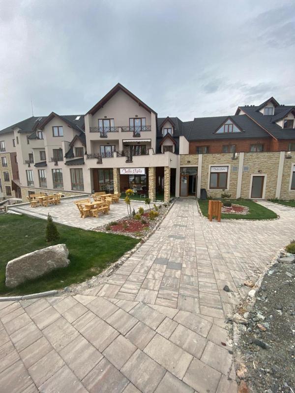 Quadruple Room with Mountain View image 3
