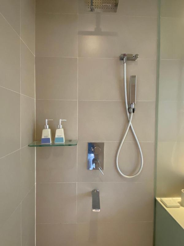 Stunning Apartments Across My Khe Beach ! Rooftop Pool & Gym - image 13