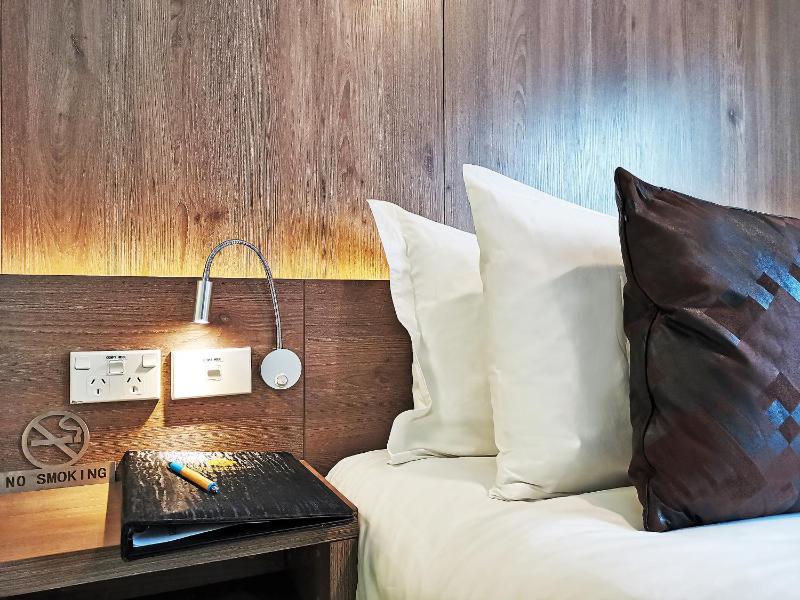 The Salisbury Business Class - image 11