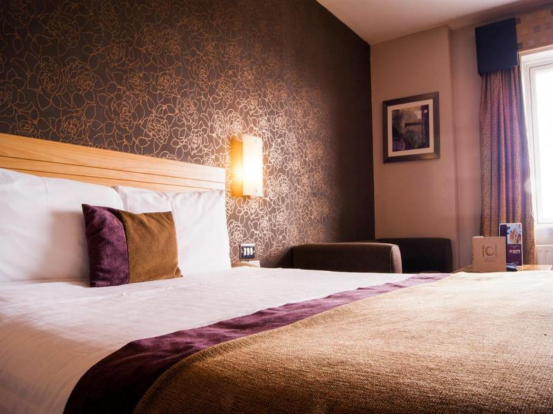 Superior Double Room image 3