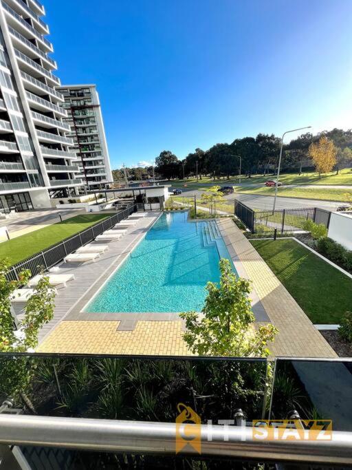 Fab in Phillip - 2bd 2bth Apt - Close to CBR Hospital - image 4