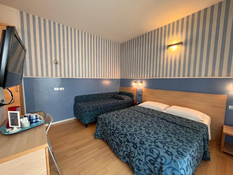 Triple Room image 1
