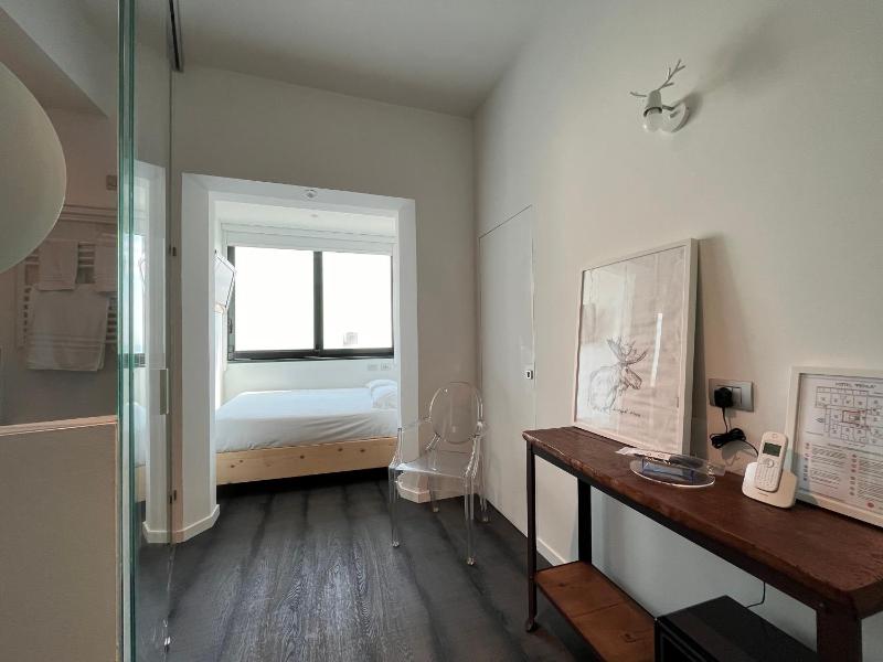 Economy Double Room image 2