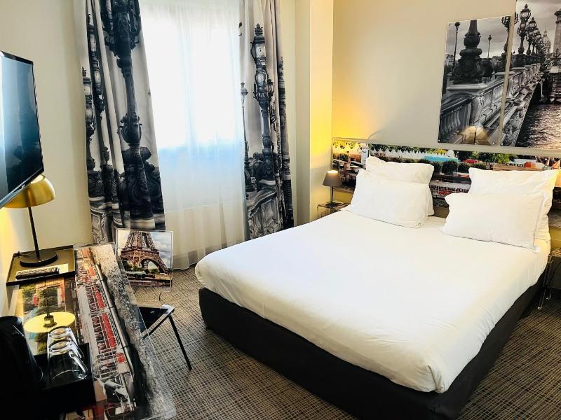 Superior Double Room image 1