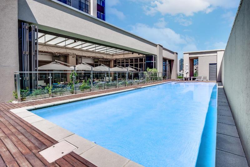 KMG Apartments at Sandton Skye - image 14