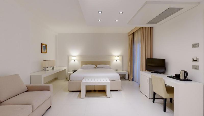 Double or Twin Room - Disability Access image 4
