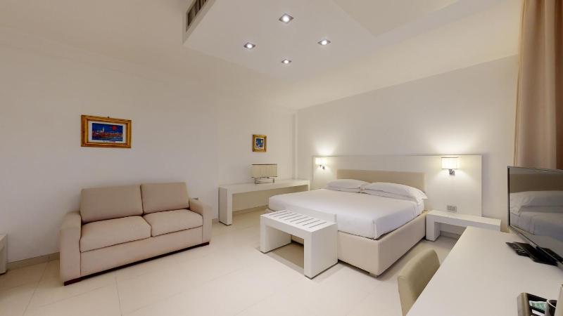 Double or Twin Room - Disability Access image 3