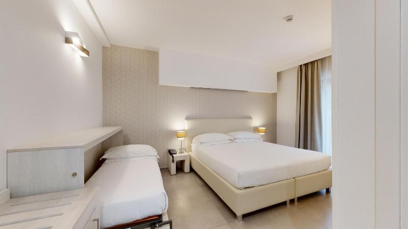 Comfort Double or Twin Room image 4