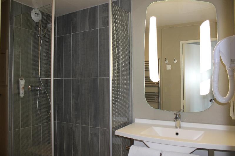 Standard Single Room image 2