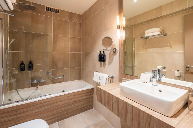Superior Double Room - Lake Side image 3