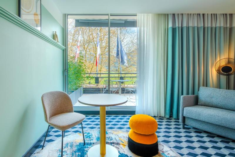 Deluxe Double Room with Terrace - Lake Side image 2
