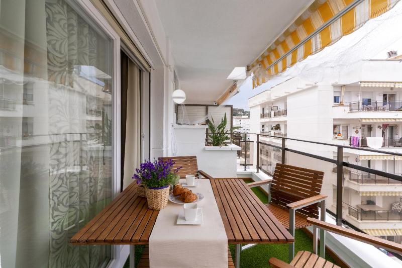 Alva Park Sunny apartment near the beach - image 12