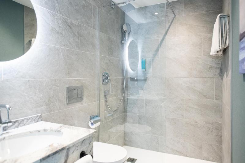 Comfort Double Room with Balcony image 4