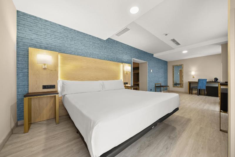 Hotel Zentral Ramiro I Oviedo - image 1