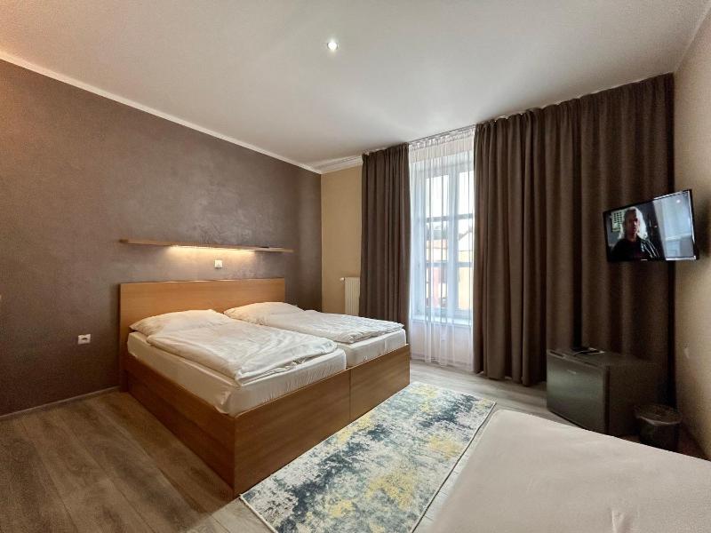 Double or Twin Room image 1