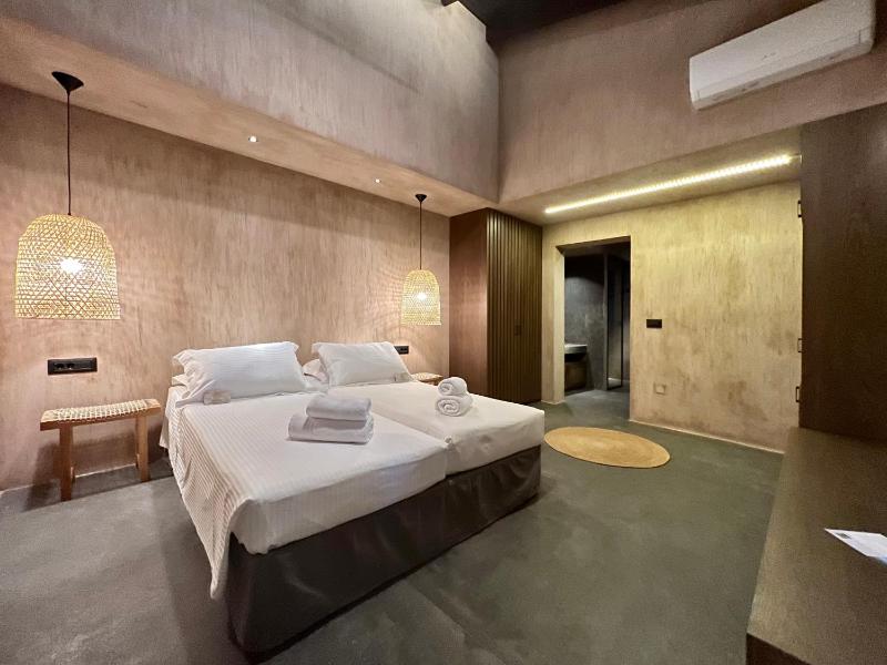 Junior Suite with Garden View image 3