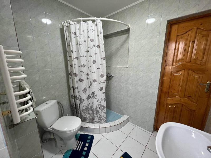 Double Room with Extra Bed image 4