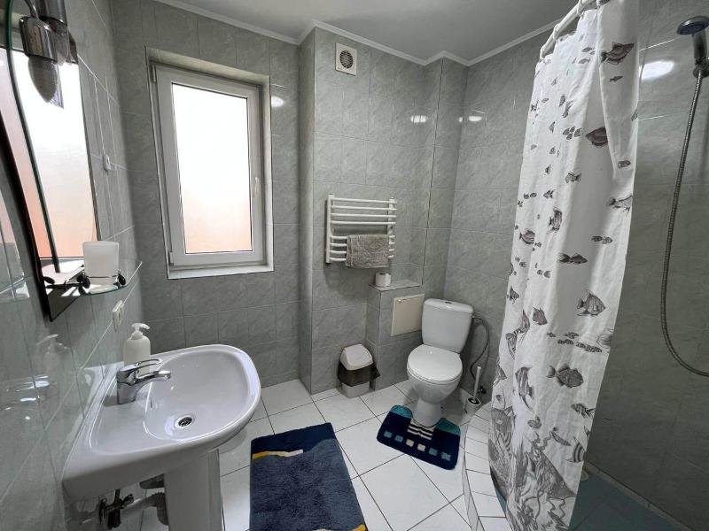 Double Room with Extra Bed image 3