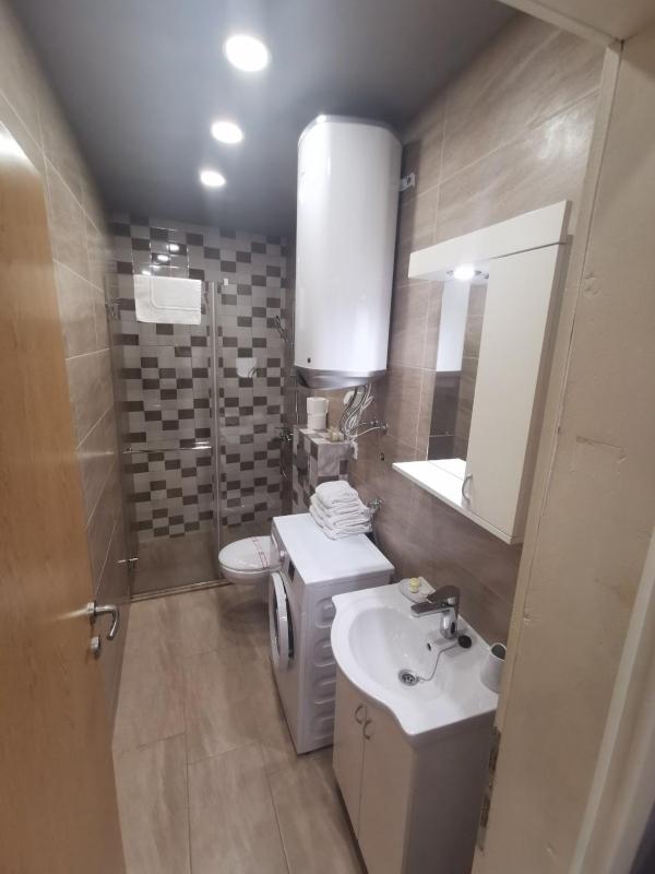 Studio Apartment image 3