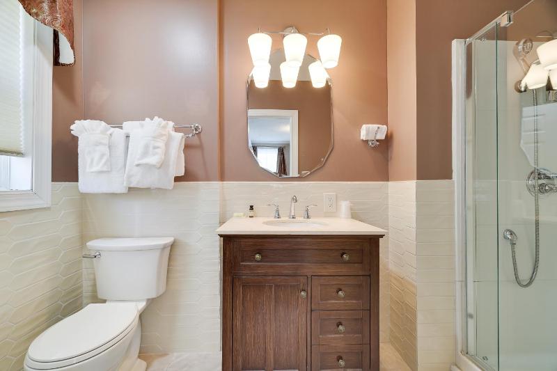 Standard Single Room image 4