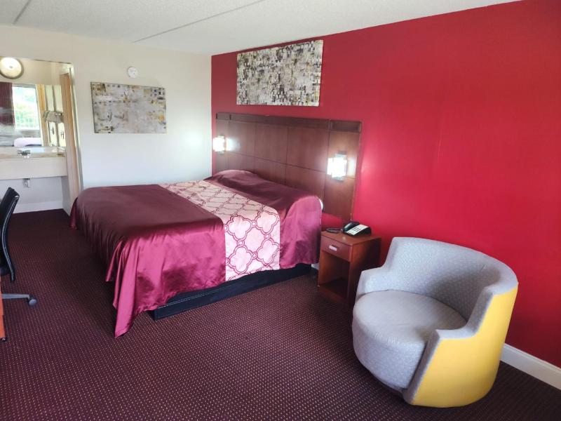 King Room image 2