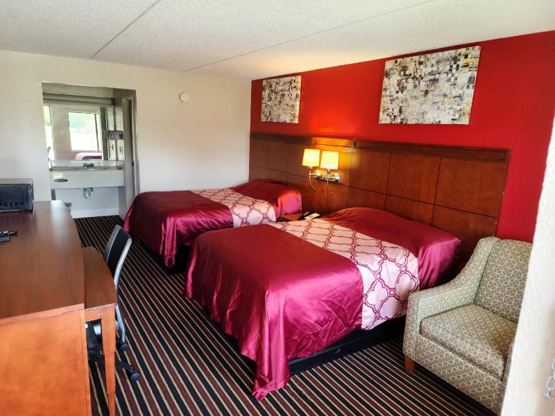 Double Room image 3