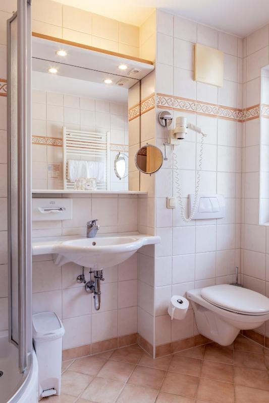 Double Room with Balcony image 1
