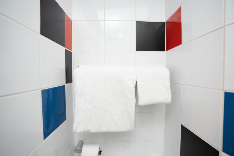 Standard Twin Room image 2