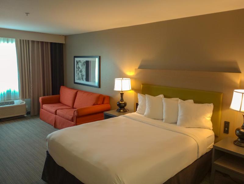 Country Inn & Suites by Radisson Portland International Airport OR - image 4