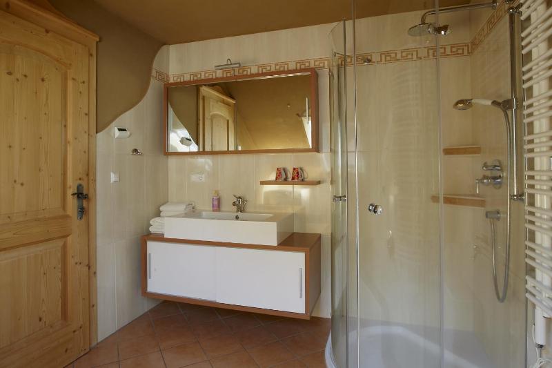 Single Room image 2