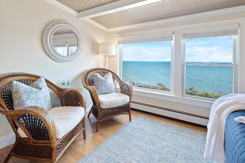 King Room with Sea View image 2
